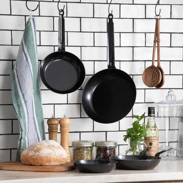 Endo Shoji Tkg 18cm Iron Frying Pan for Uniform Heat Conduction 0.67kg-Kiichin - The #1 Place for Japanese Goods in Your Hand!